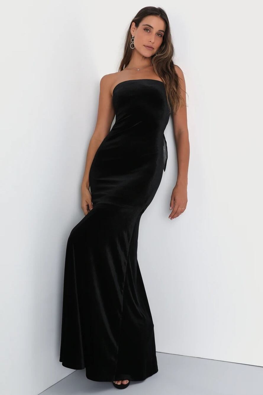 NWOT Lulus Mesmerizing Elegance Black Velvet Strapless Maxi Dress Size M